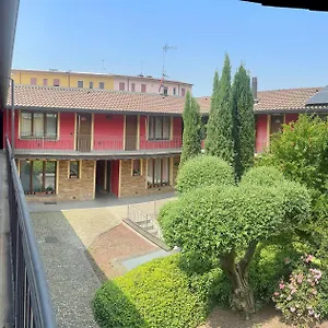 Easy Airport Sleep&fly Parking Apartament